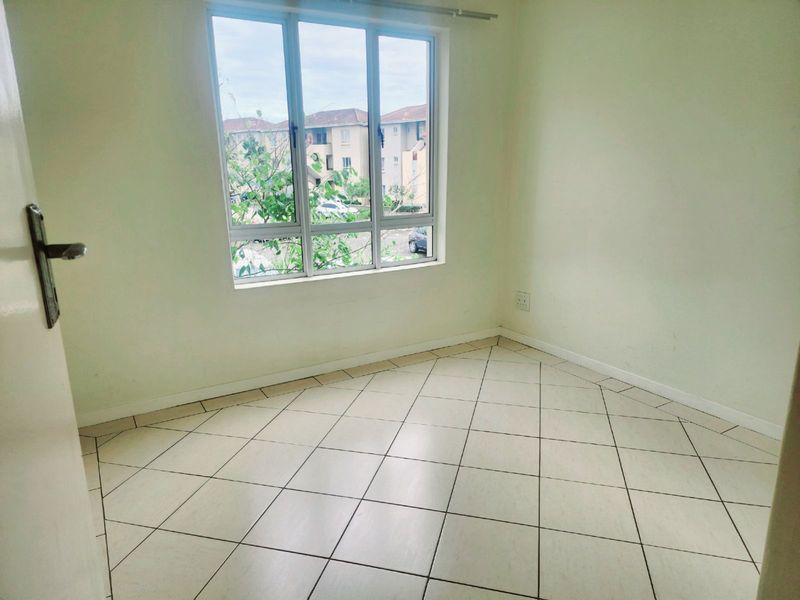 Apartment For Sale in Sheffield Beach - Photo 8