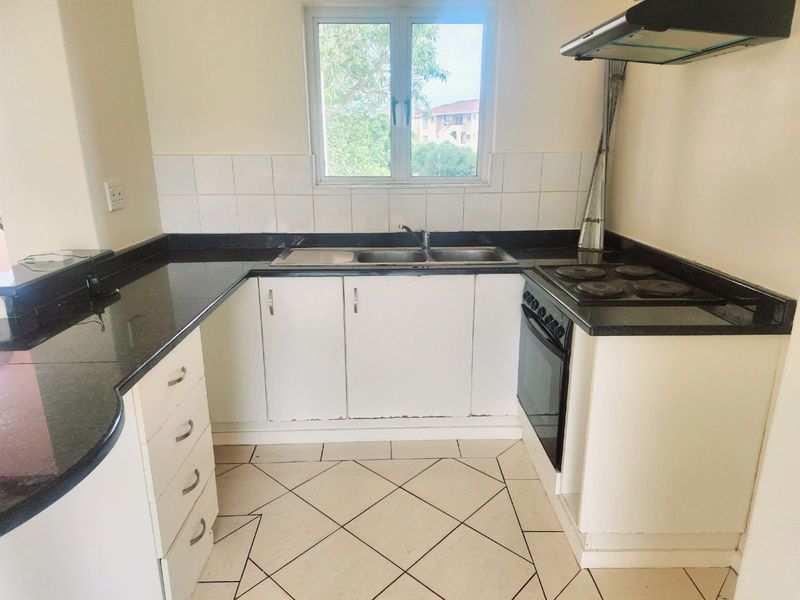 Apartment For Sale in Sheffield Beach - Photo 3