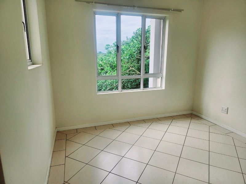 Apartment For Sale in Sheffield Beach - Photo 5