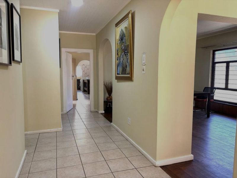 House For Sale in Alphen Park - Photo 3