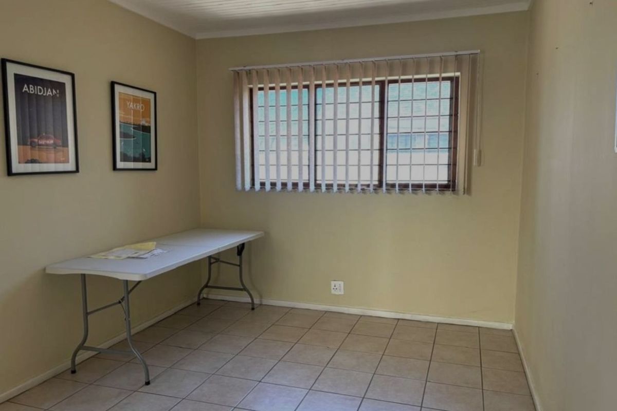 House For Sale in Alphen Park - Photo 2