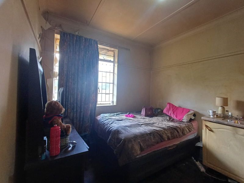 House For Sale in Stilfontein Ext 1 - Photo 6