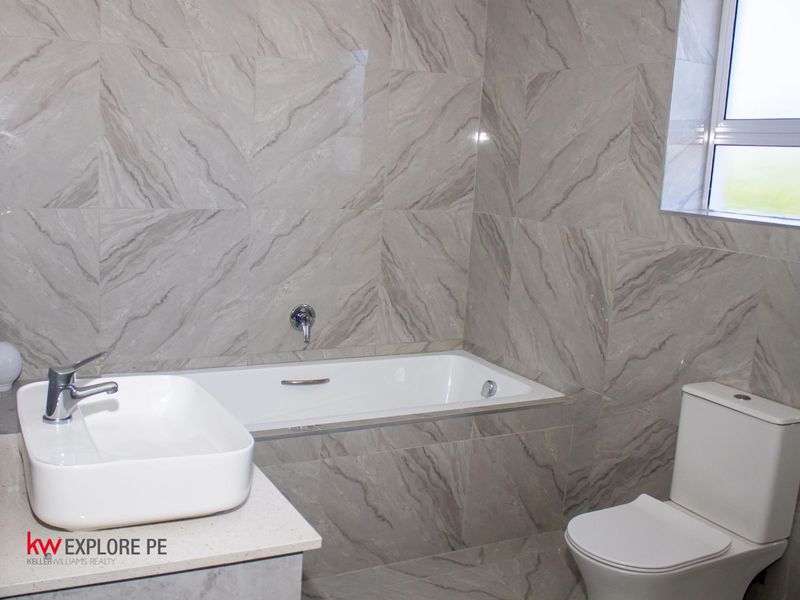 House For Sale in Summerstrand - Photo 7