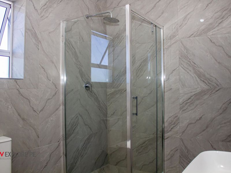 House For Sale in Summerstrand - Photo 6