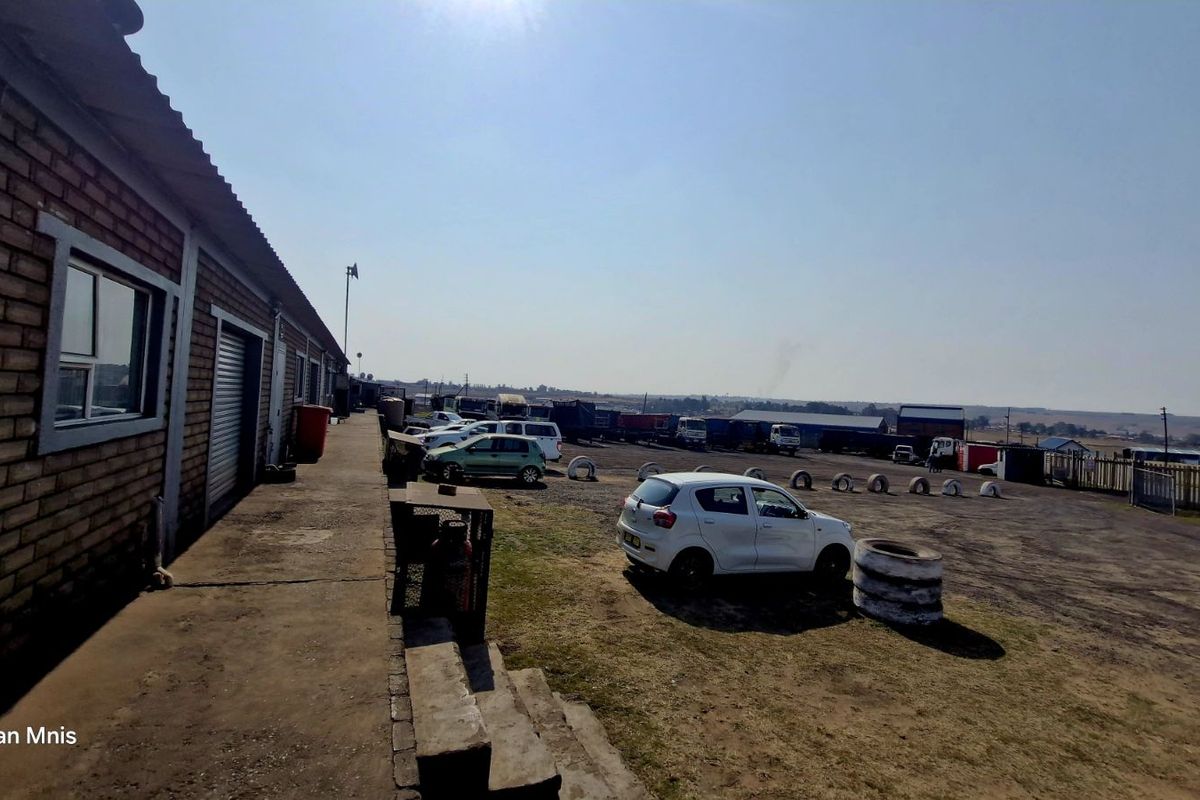 Retail For Sale in Naauwpoort - Photo 4