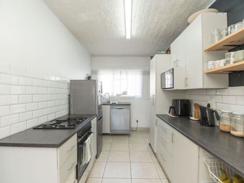 Apartment For Sale in Adcockvale - Photo 8