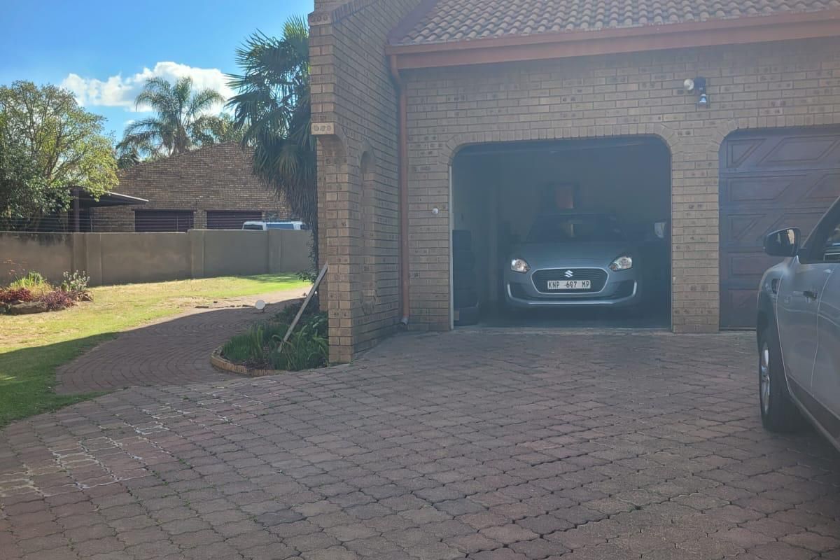 House For Sale in Reyno Ridge - Photo 2