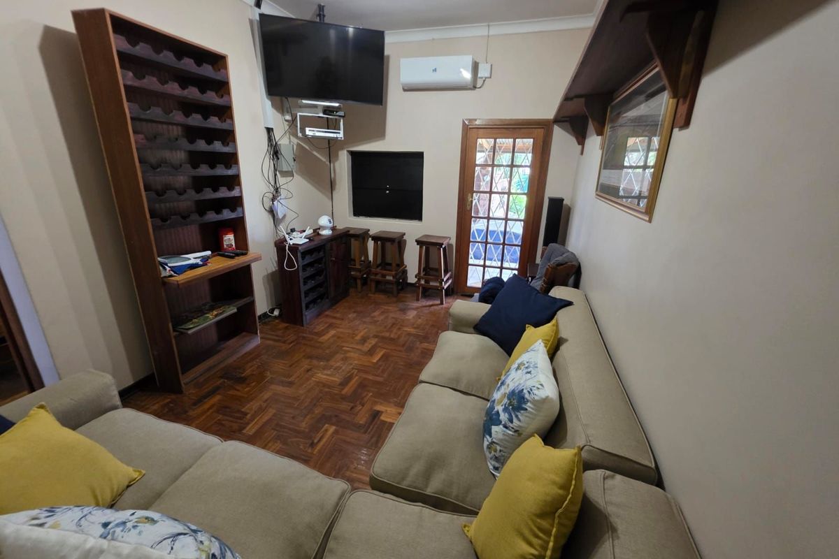 House For Sale in Hadison Park - Photo 3