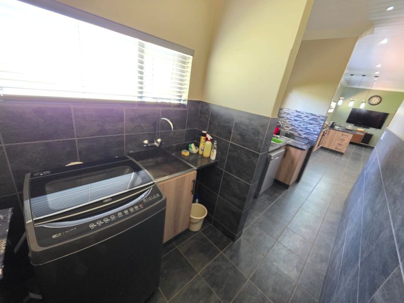 House For Sale in Hadison Park - Photo 9