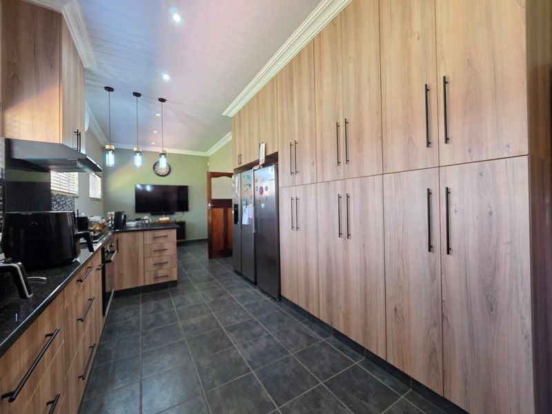 House For Sale in Hadison Park - Photo 7