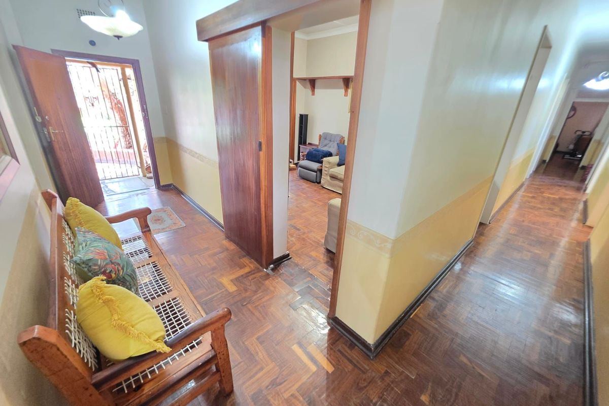 House For Sale in Hadison Park - Photo 2