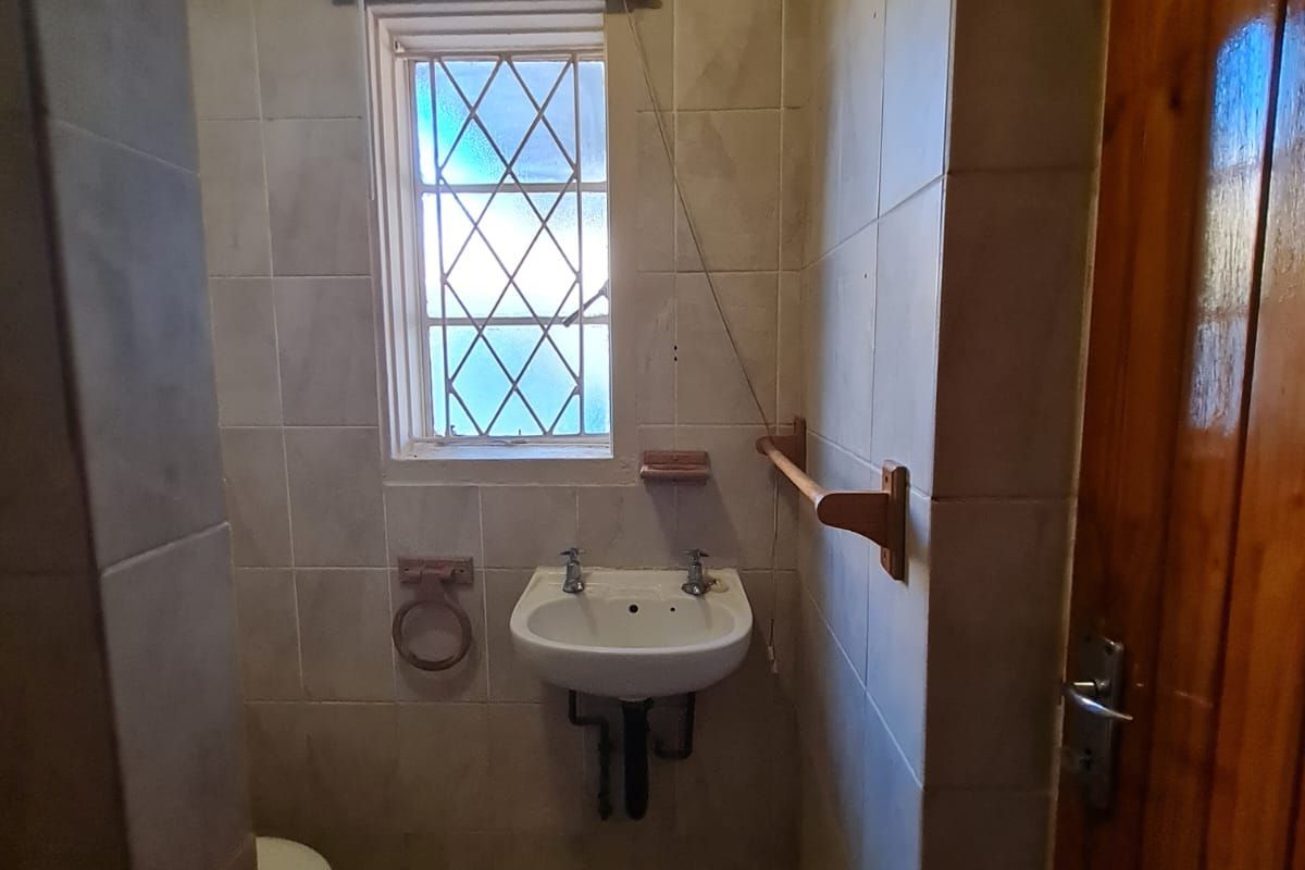 House For Sale in Floors - Photo 5