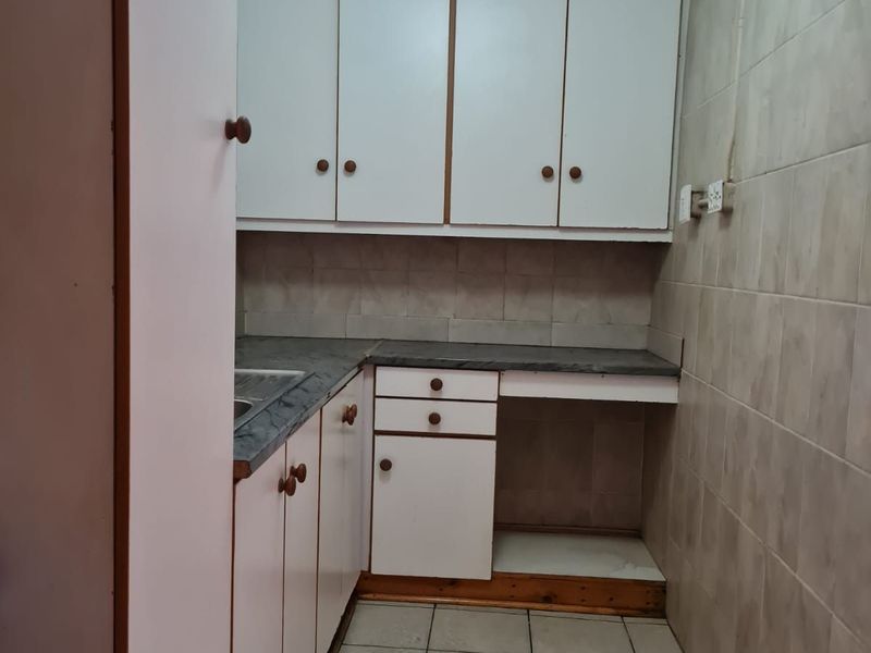 House For Sale in Floors - Photo 4