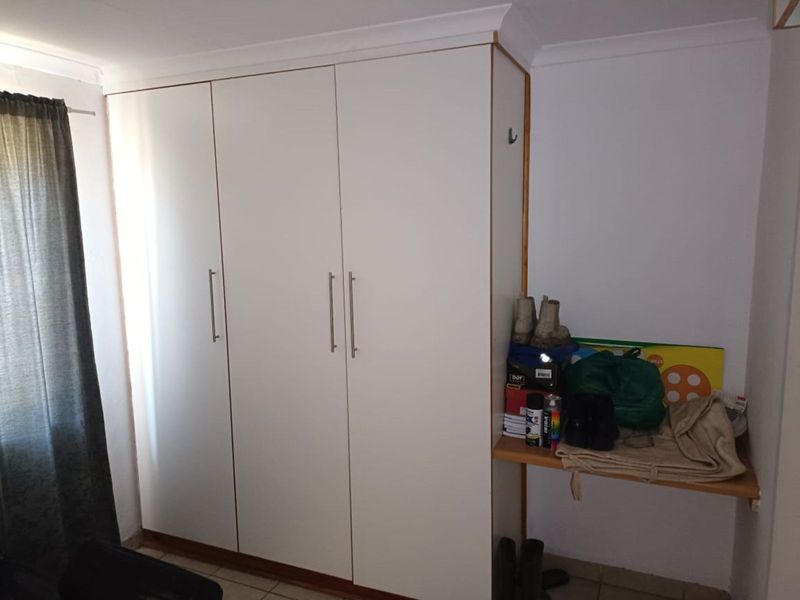 House For Sale in Floors - Photo 8