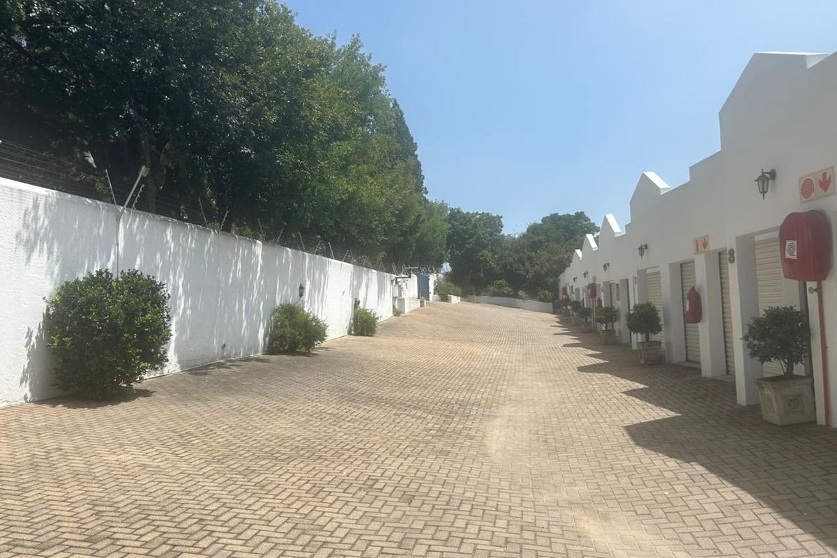 Cluster For Sale in Bryanston - Photo 2