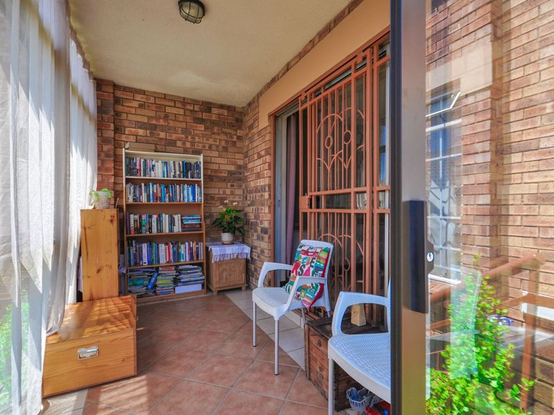 Apartment For Sale in Mooikloof Ridge - Photo 7