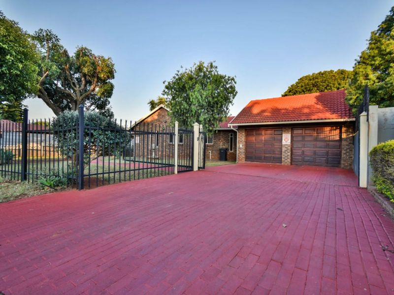 House For Sale in The Orchards - Photo 2
