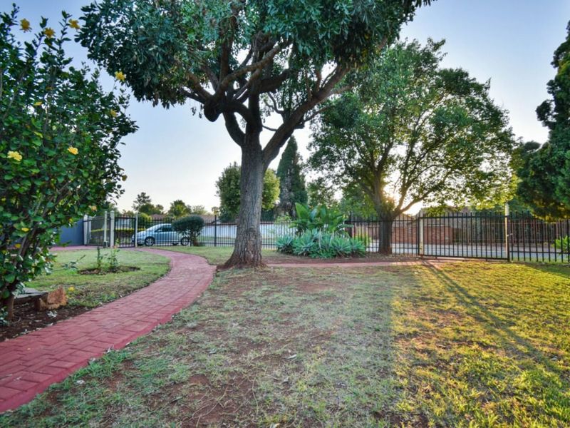 House For Sale in The Orchards - Photo 5