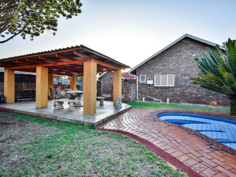 House For Sale in The Orchards - Photo 10