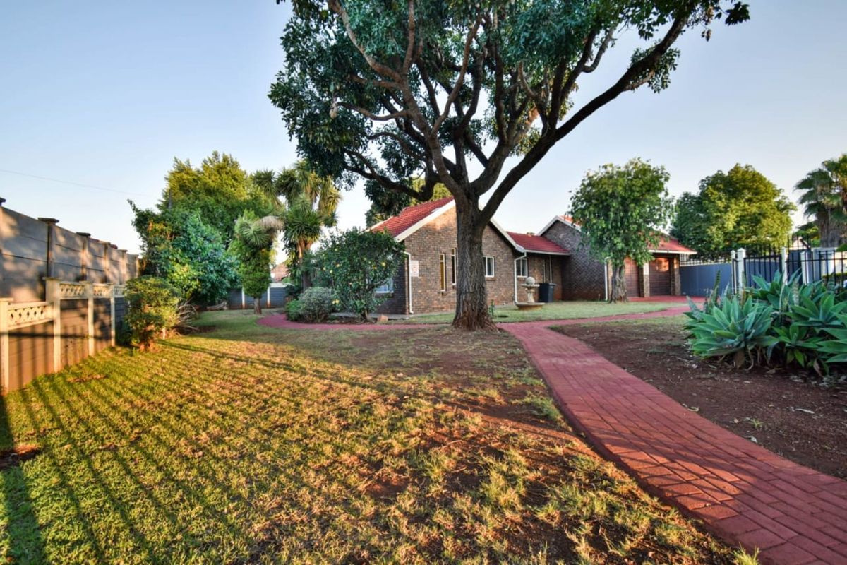 House For Sale in The Orchards - Photo 4