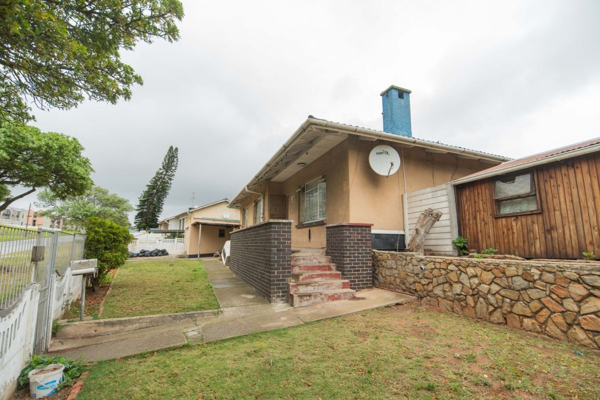 House For Sale in Newton Park - Photo 3