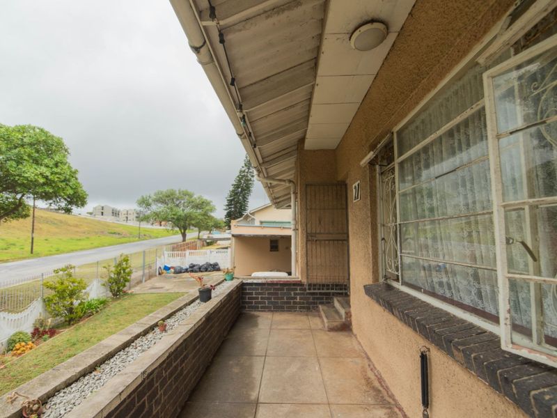 House For Sale in Newton Park - Photo 7