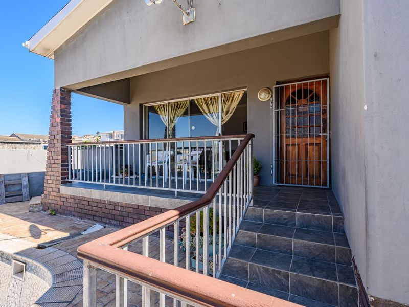 House For Sale in Korsten - Photo 4