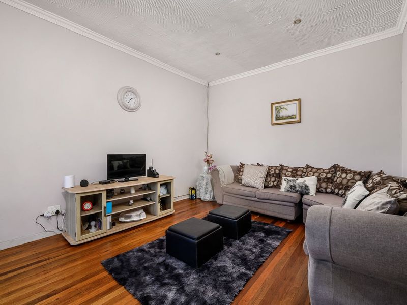 House For Sale in Korsten - Photo 7