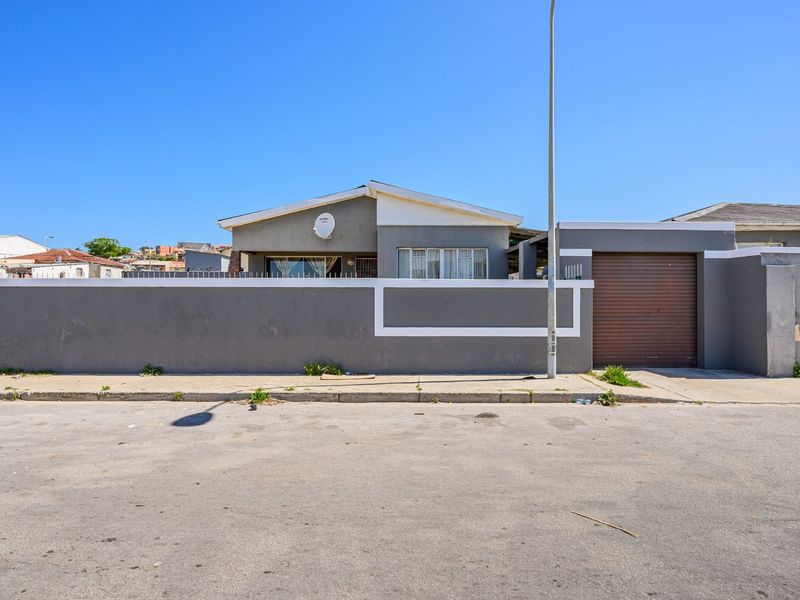 House For Sale in Korsten - Photo 3