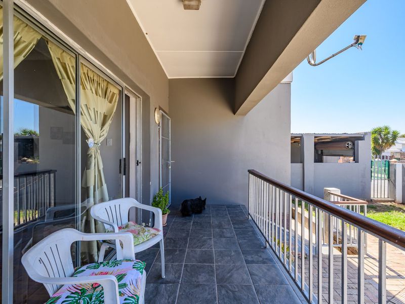 House For Sale in Korsten - Photo 5