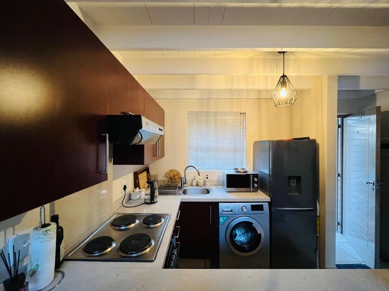 Apartment For Sale in Sunninghill - Photo 6