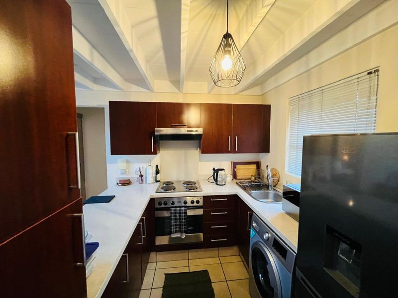 Apartment For Sale in Sunninghill - Photo 4