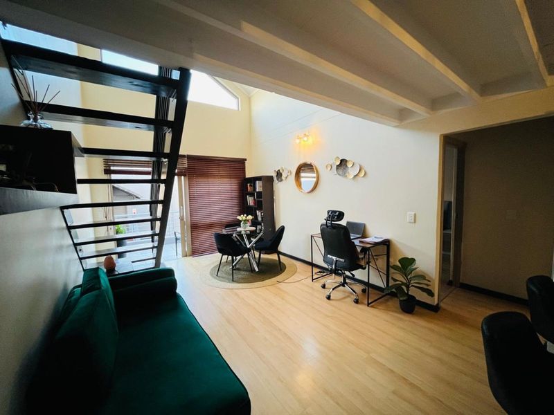Apartment For Sale in Sunninghill - Photo 2