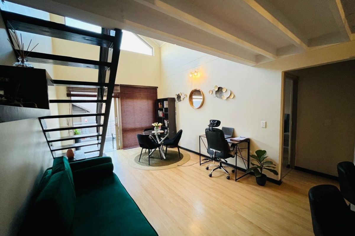 Apartment For Sale in Sunninghill - Photo 2