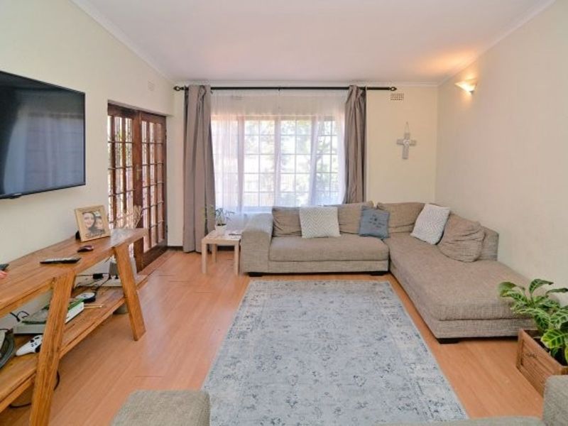 Townhouse For Sale in Constantia Kloof - Photo 10