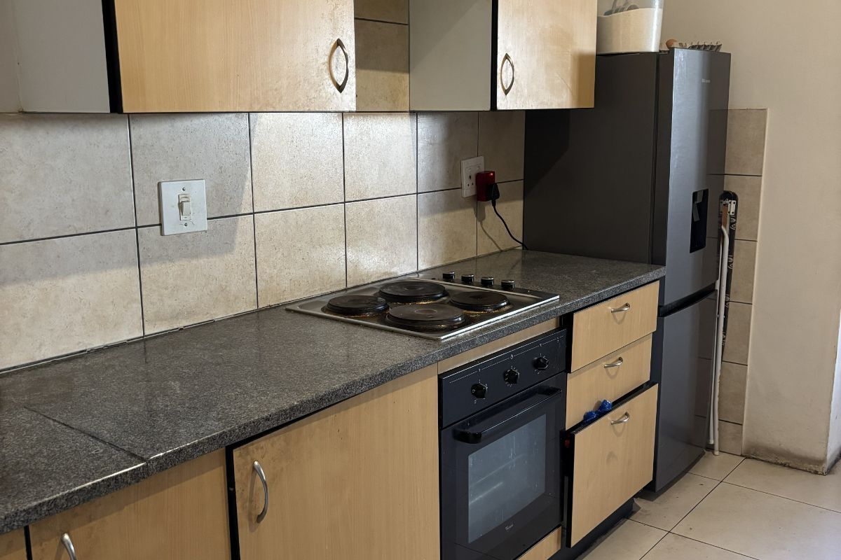 Apartment For Sale in Braamfontein Werf - Photo 2