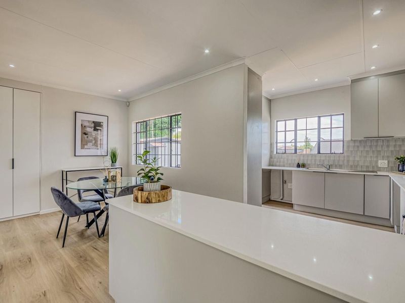 House For Sale in Bergbron - Photo 2