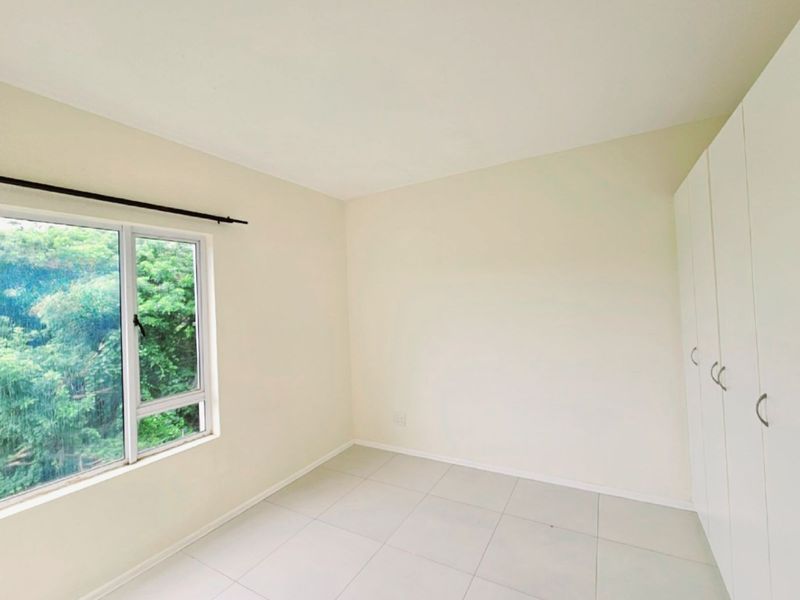 Apartment For Sale in Sheffield Beach - Photo 4