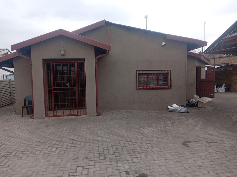 Commercial For Sale in Polokwane Central - Photo 4