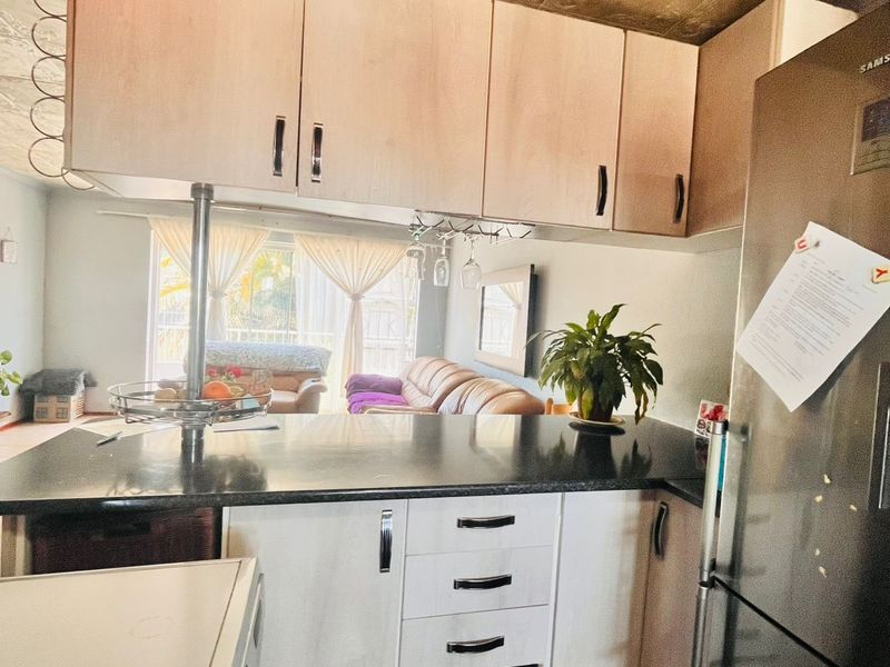Apartment For Sale in Florida - Photo 2