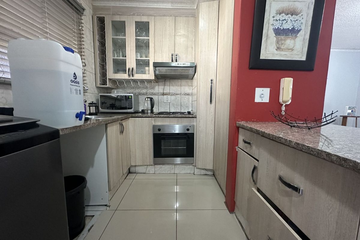 Apartment For Sale in Benoni West - Photo 4