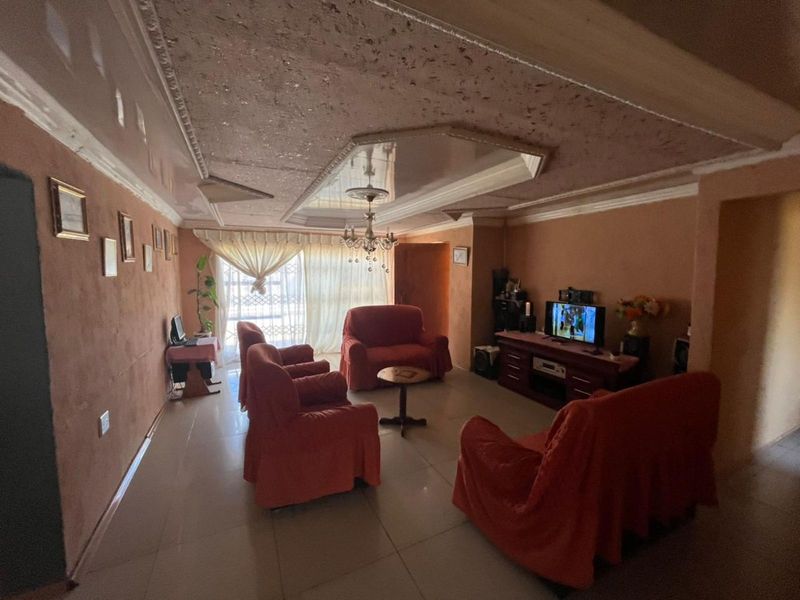 House For Sale in Burgersfort Rural - Photo 2