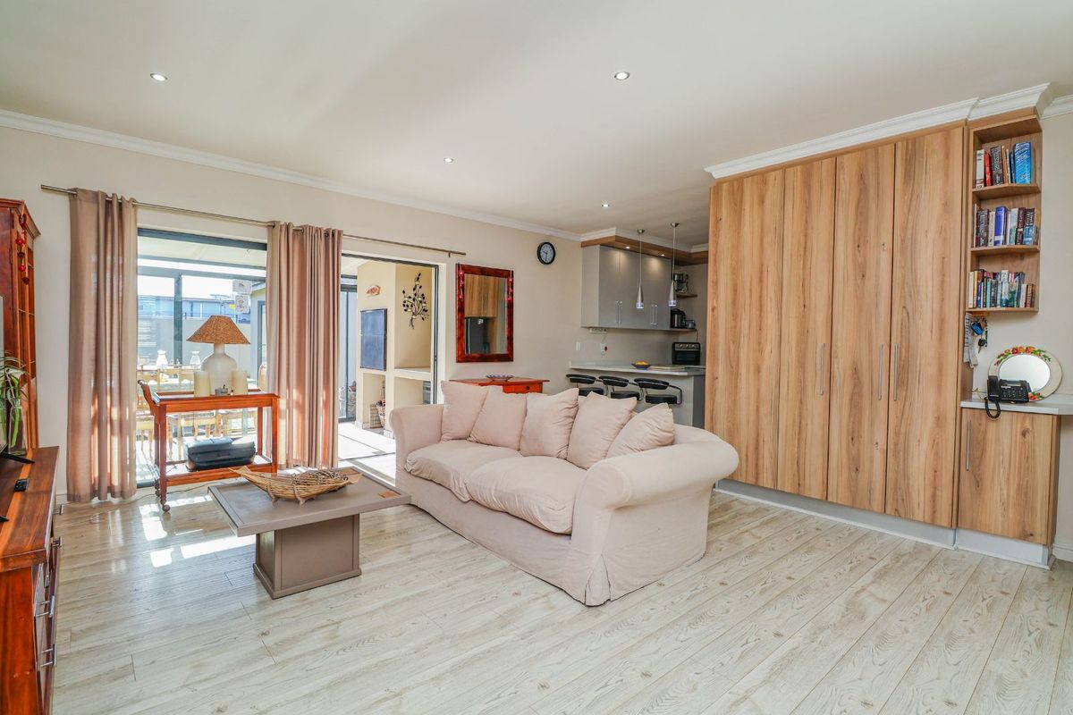 House For Sale in Blue Mountain Village - Photo 5