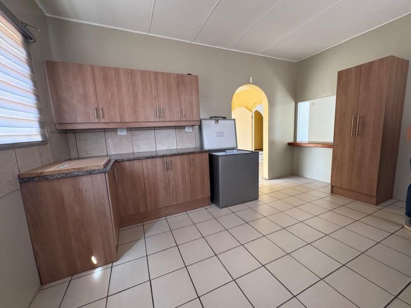 House For Sale in Diamant Park - Photo 7