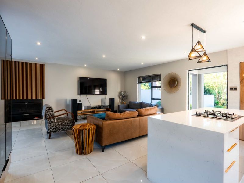 House For Sale in Olympus AH - Photo 5