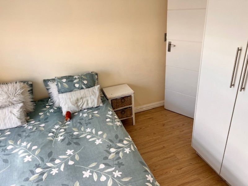 House For Sale in Croydon - Photo 10