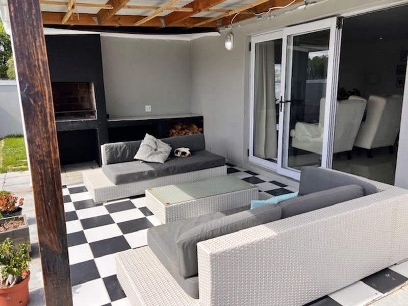 House For Sale in Croydon - Photo 7