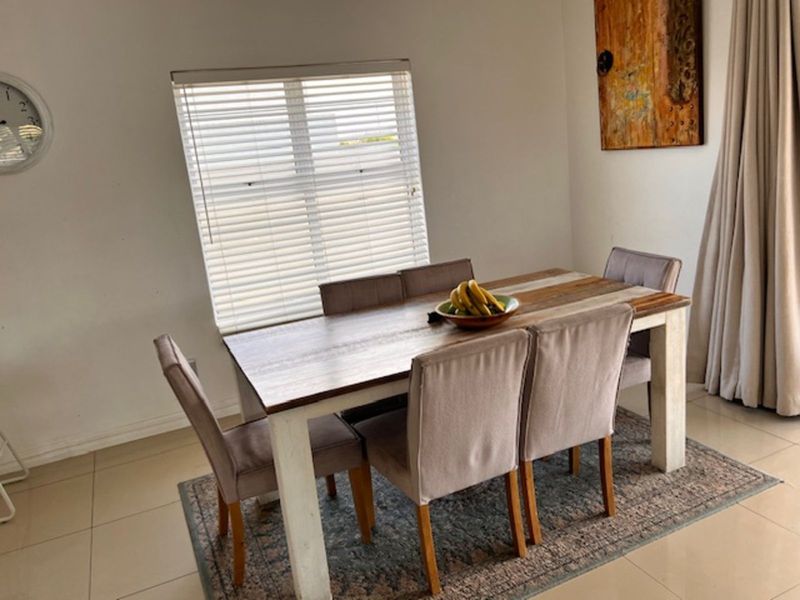 House For Sale in Croydon - Photo 5