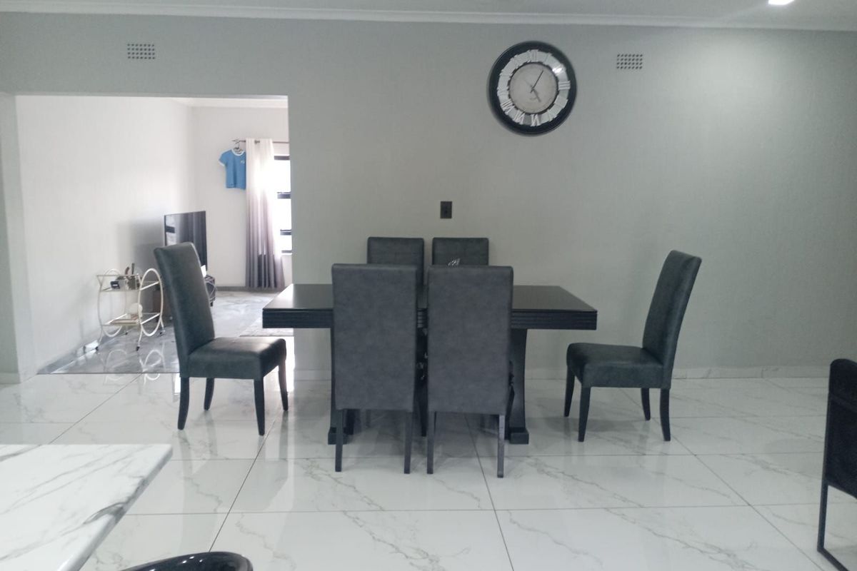 House For Sale in Greymont - Photo 3