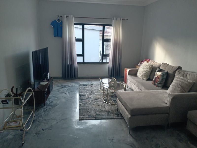 House For Sale in Greymont - Photo 7